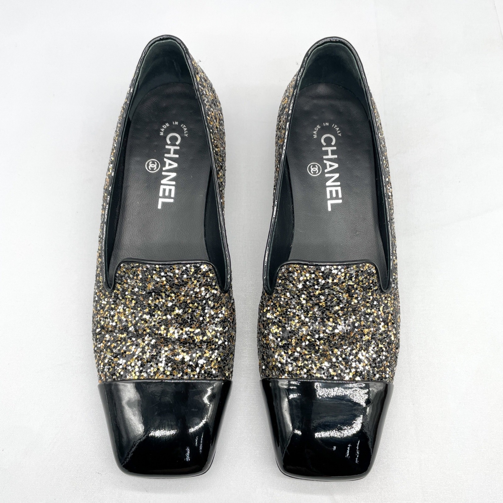 Chanel Womens 38.5 8.5 Glitter Loafers Cc Black Gold Patent Leather Cap Toe Flat